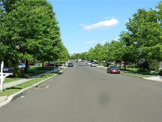 2nd image of 2113 Basswood Dr