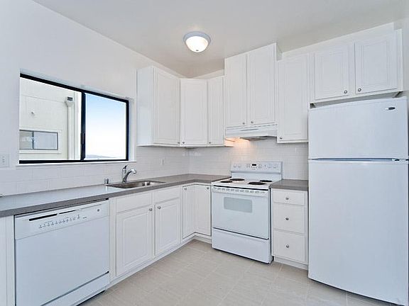 5th image of 2812 Greenwich St APT 1