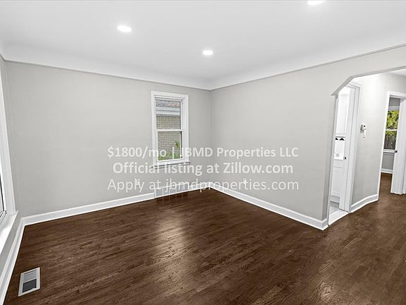 4th image of 24211 Parklawn St