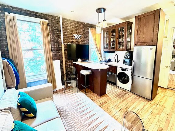 3rd image of 304 W 10th St APT 2B