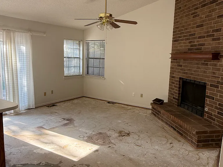1528 Simon Ave — Photo 6