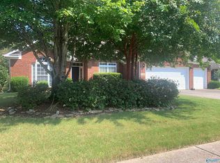 5049 Patriot Park Dr SE, Owens Cross Roads, AL 35763