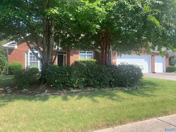 5049 Patriot Park Dr SE, Owens Cross Roads, AL 35763