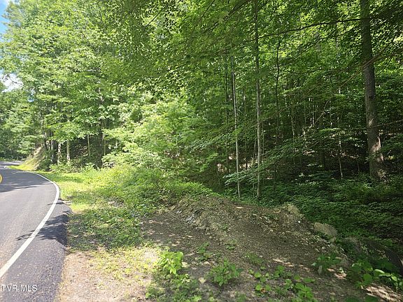 3rd image of Indian Creek Rd