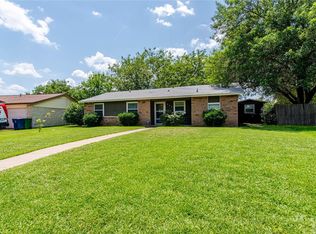 806 Quebec Dr, Garland, TX 75040