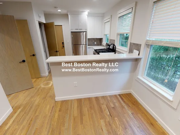 2 Belvidere Pl, Cambridge, MA