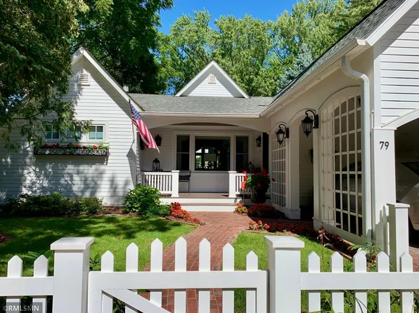 79 Dahlia St, Mahtomedi, MN 55115