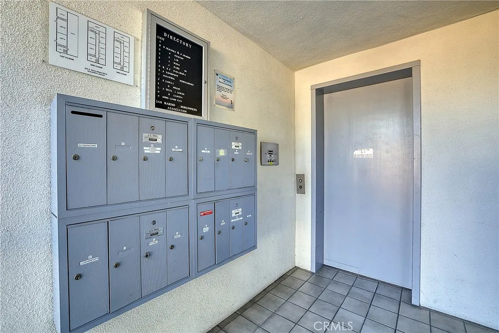 1 bed, 729 sqft, $2,550 — Photo 3