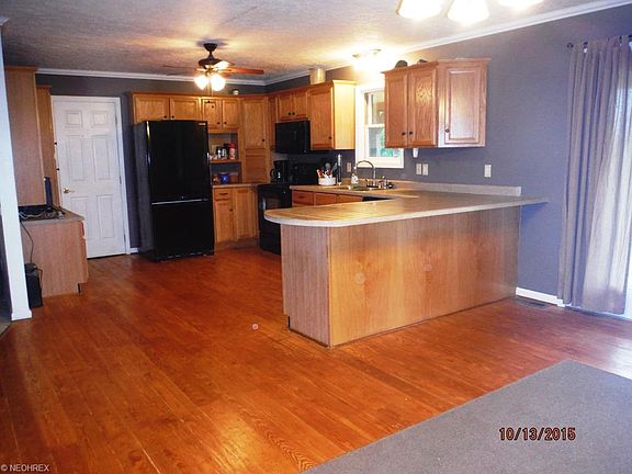 3rd image of 59724 W Wind Ln