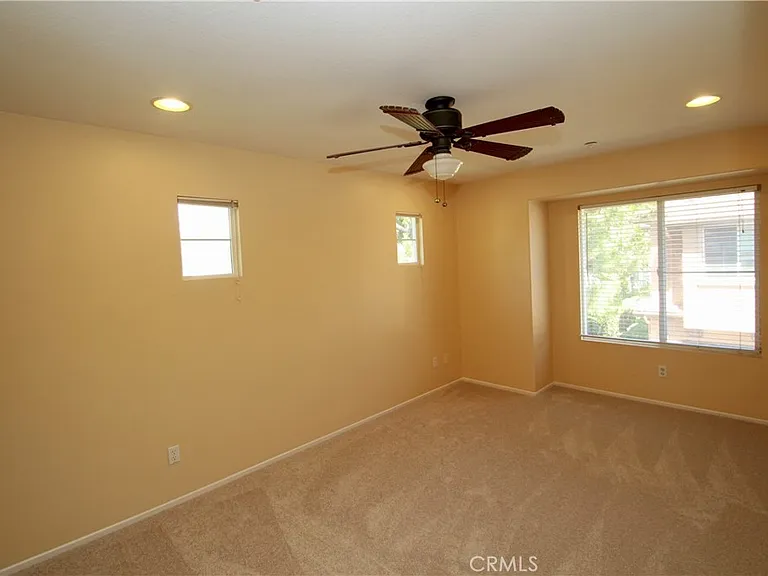 143 Topaz — Photo 13
