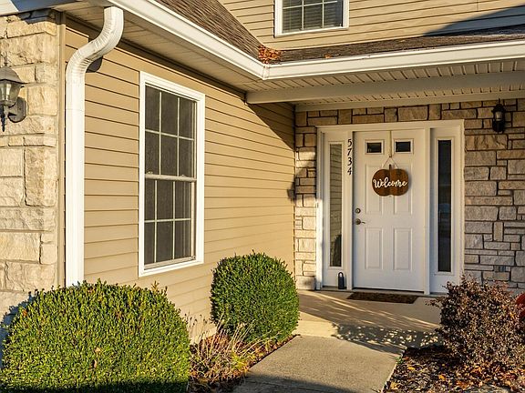 3rd image of 5734 W Vinca Ln