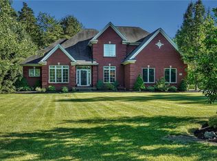 7055 Ward Rd, Orchard Park, NY 14127