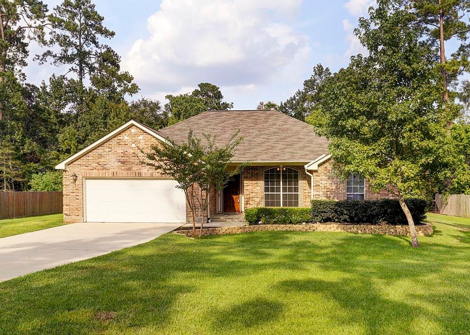 1st image of 32614 Riverwood Dr