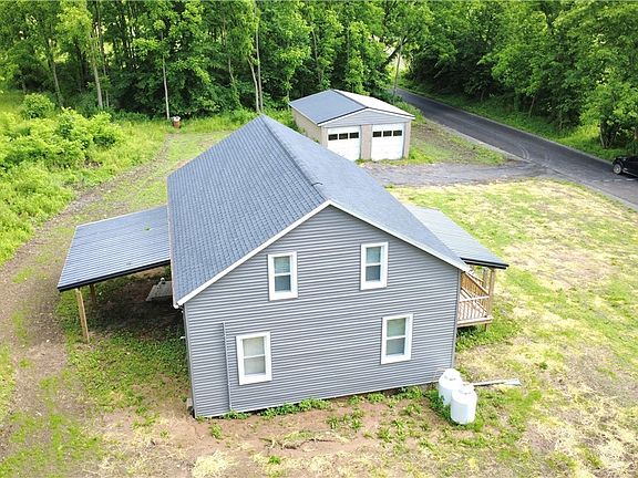 3rd image of 7675 Fosterville Rd
