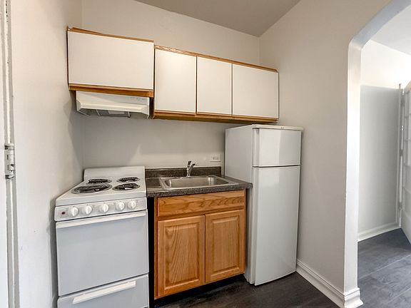 4th image of 3957 N Irving Park #23