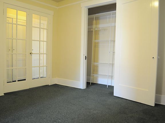 Apt 2 - Living Rm
