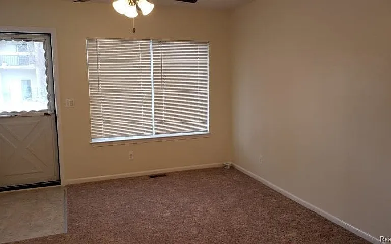518 E Troy St #1 — Photo 3