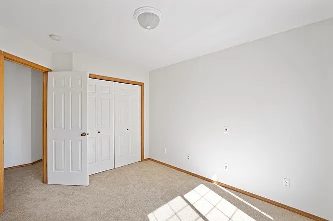 4 bed, 2.5 bath, 2100 sqft, $3,500 — Photo 3