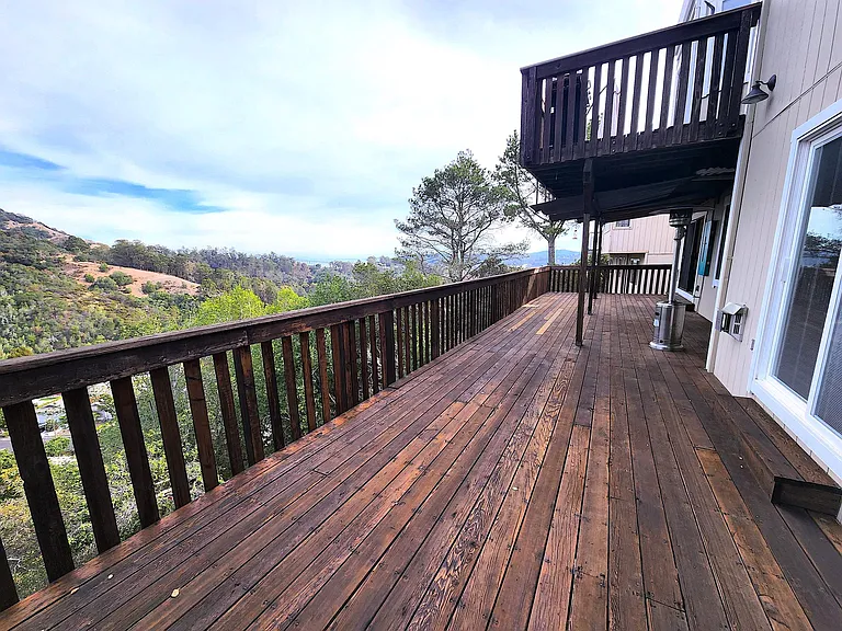 HUGE 650+sf private deck with views