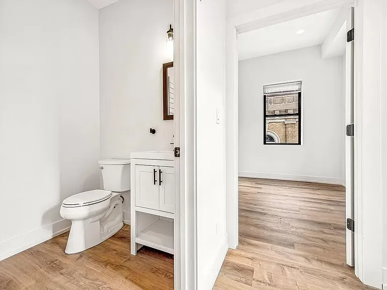 2219 N Hamilton Ave #4 — Photo 11