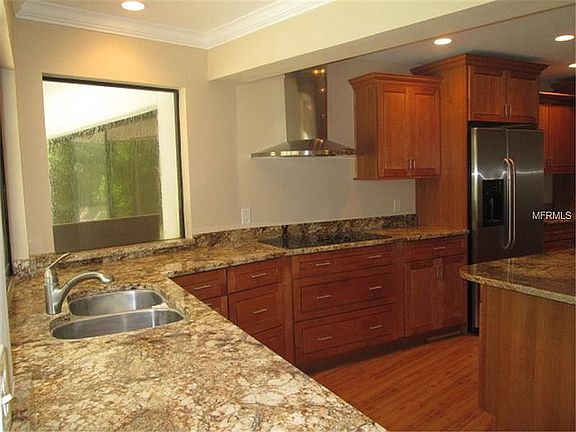 4th image of 2220 Toniwood Ln
