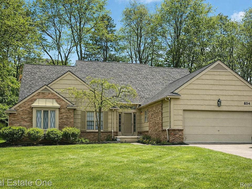 1st image of 854 River Bend Dr