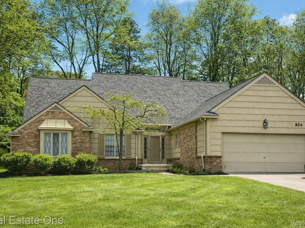 854 River Bend Dr, Rochester Hills, MI 48307