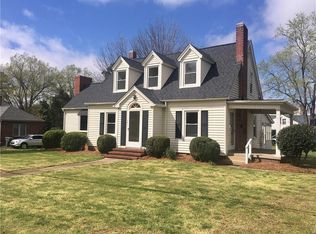 211 Banks St, Graham, NC 27253