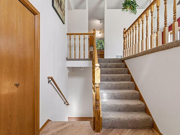 4th image of 1886 Waterford Ln