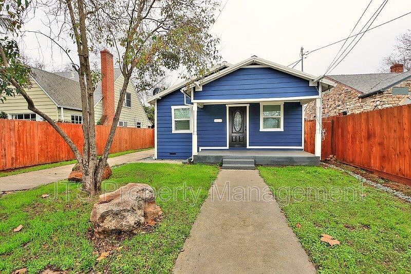 1st image of 3808 38th St