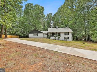 334 Kenwood Rd, Fayetteville, GA 30214