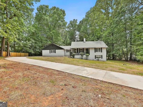 334 Kenwood Rd, Fayetteville, GA 30214