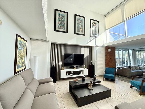 4th image of 410 Lerida Mansiones De Ciudad Gdn