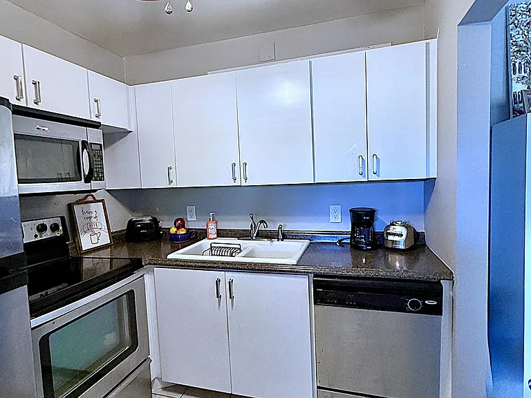 181 Tilford #I — Photo 4