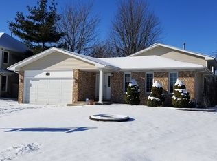 1755 Maroon Bells Ln, Bolingbrook, IL 60490