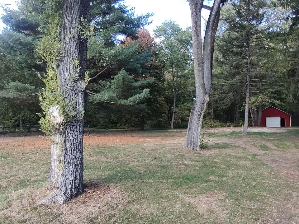 2nd image of 9470 Maumee Western Rd