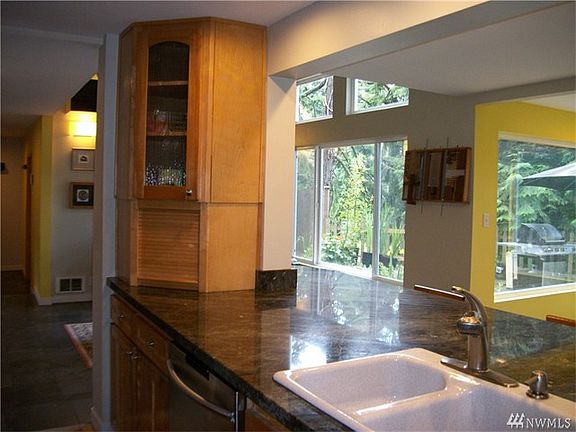4th image of 19534 Forest Park Dr NE