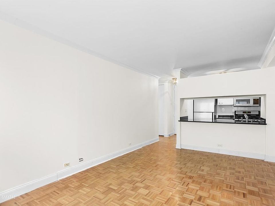 1st image of 350 W 50th St #4D