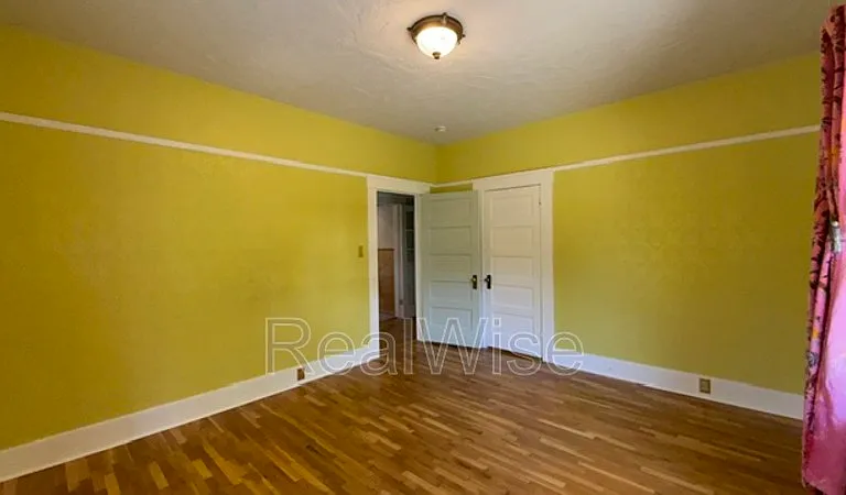 837 SE Blakeley Ave — Photo 27