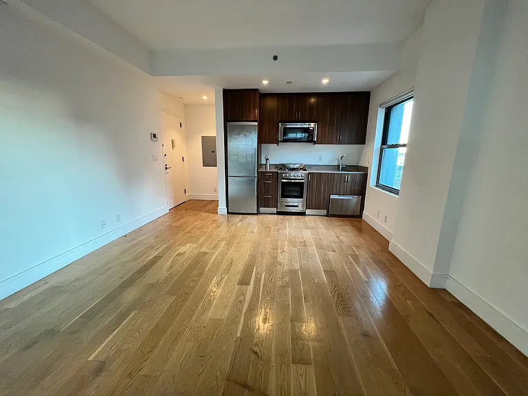 254 Front St #2-A — Photo 1