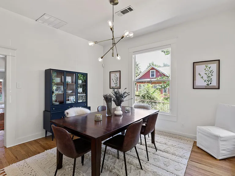 829 N Madison Ave — Photo 8