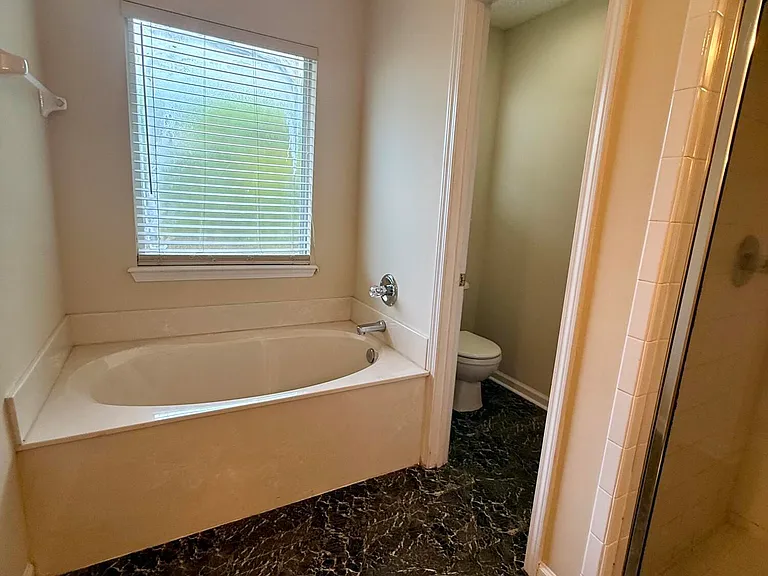 3150 Highland Grove Dr — Photo 32