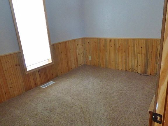 5th image of 818 Kingsbury St
