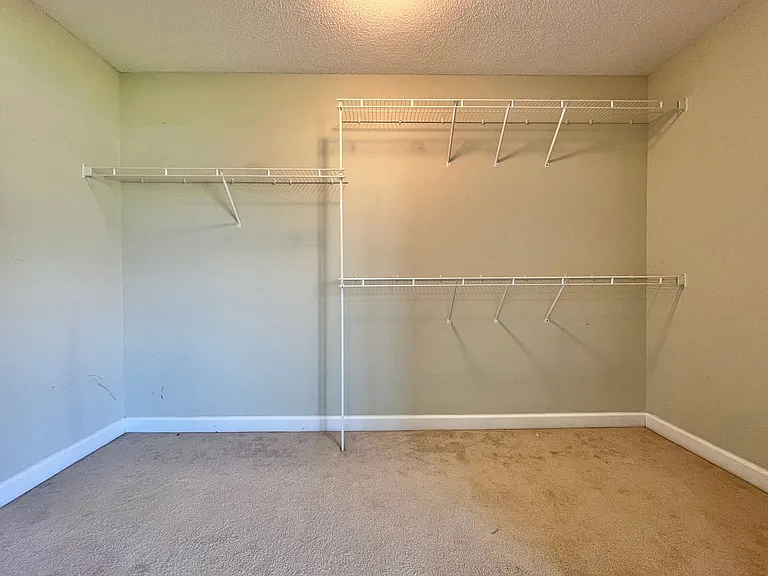 110 Auburn Cir — Photo 14