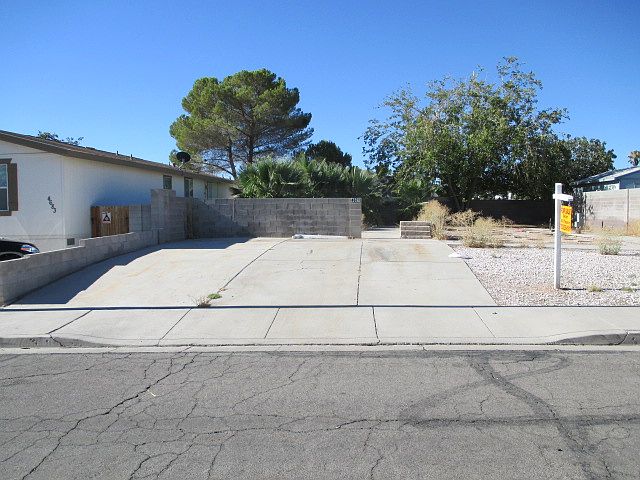 2nd image of 4671 Esplanade Way