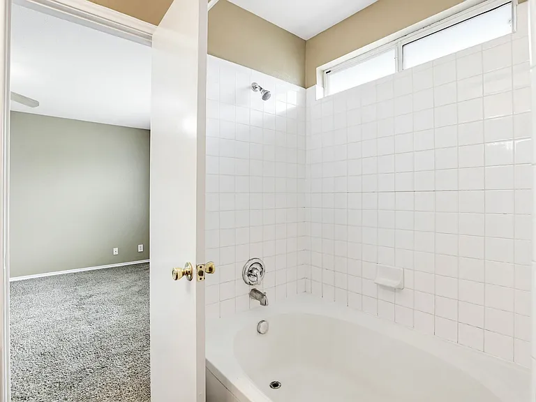 9139 Laguna Hls — Photo 13