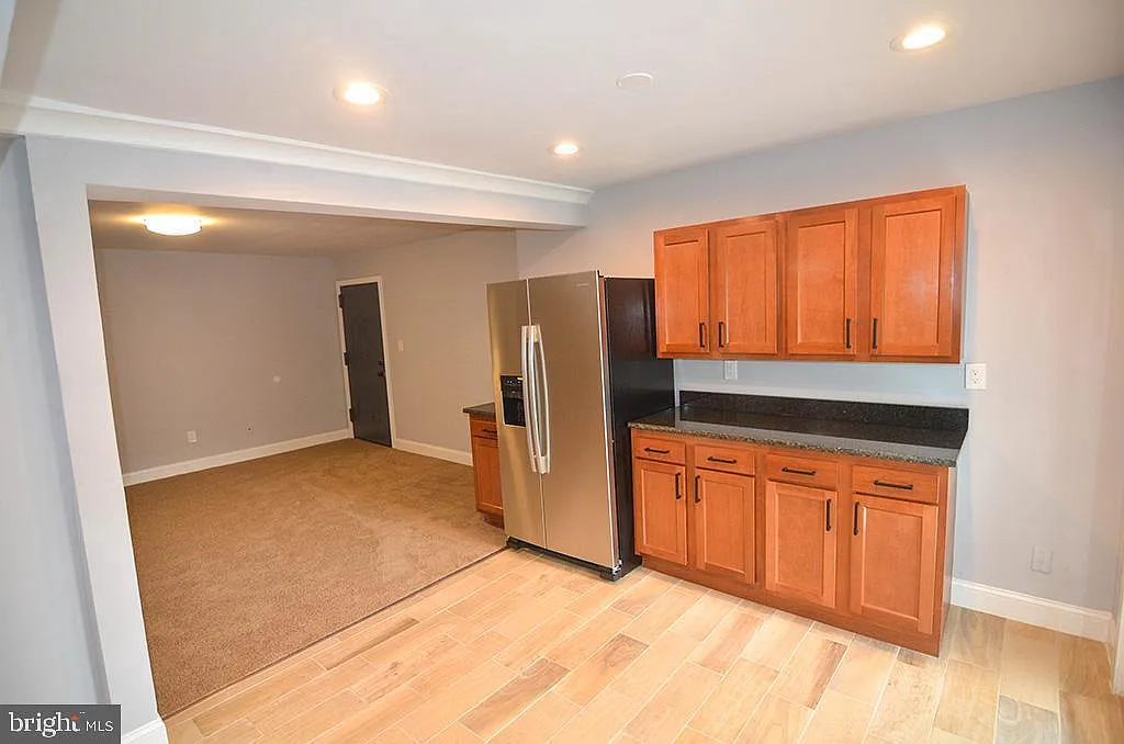 2 bed, 1.0 bath, $1,500 — Photo 3