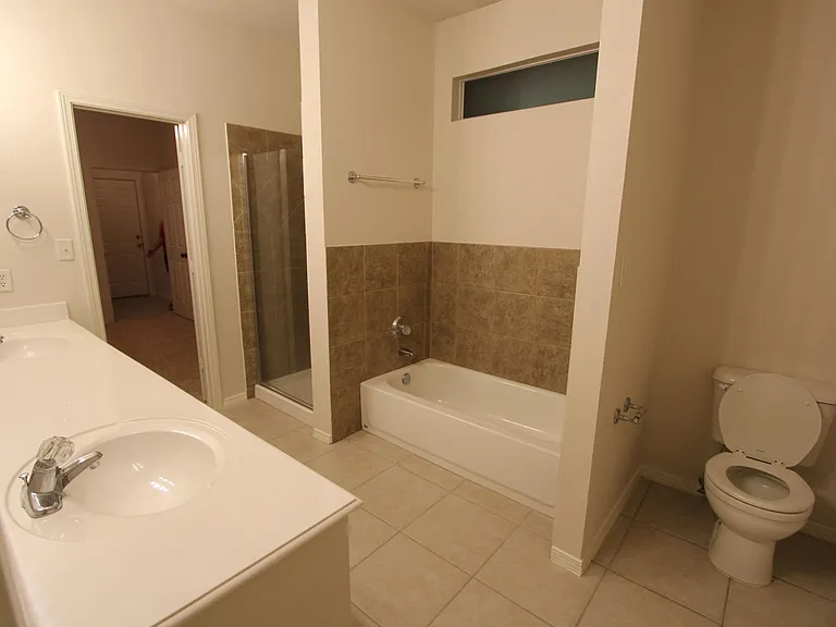 1017 Porter Pl — Photo 15