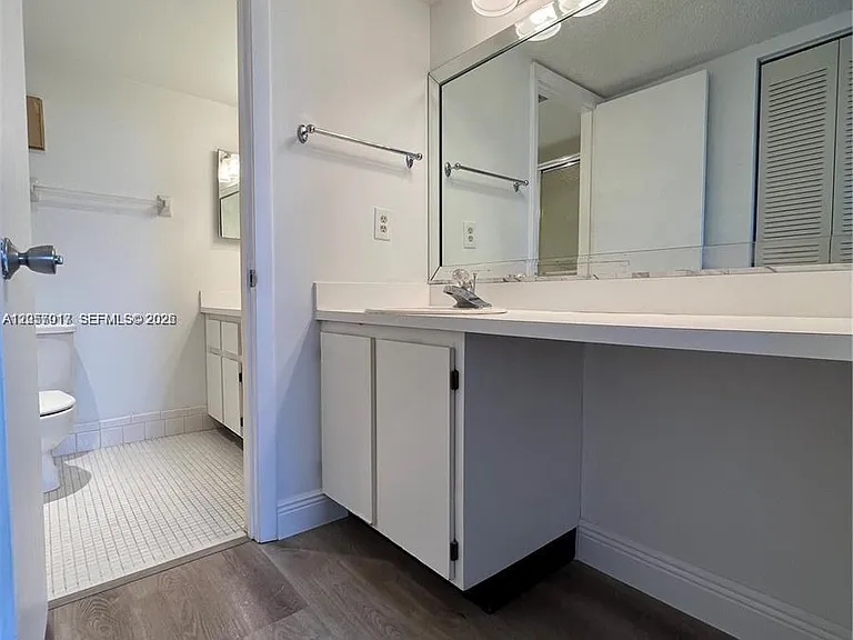 9520 Seagrape Dr #403 — Photo 14