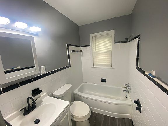 5th image of 8850 Rosemont Ave